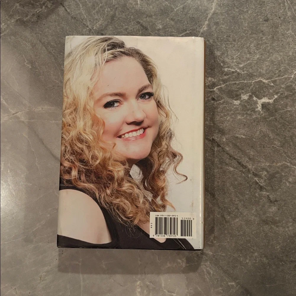 Verity by Colleen Hoover - Hardcopy - Picture 4 of 4